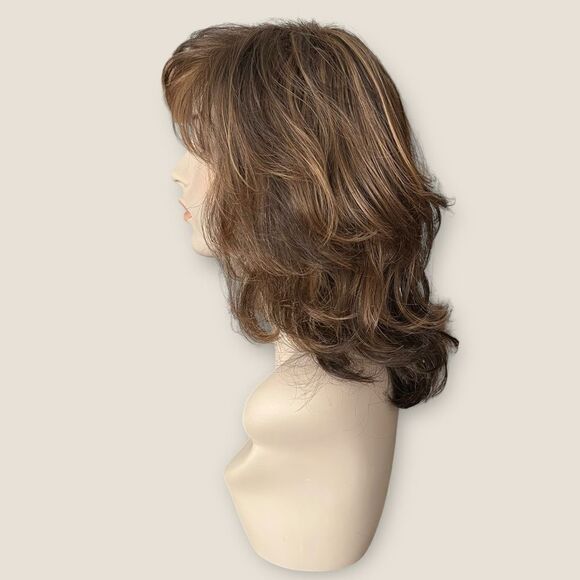 Wig Synthetic Fashion Wig. Never Worn. Sz: Avg. - Picture 4 of 8